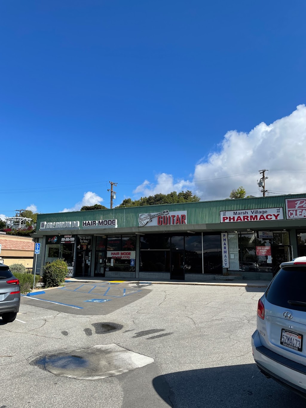 All In One Guitar | 2145 Foothill Blvd, La Cañada Flintridge, CA 91011, USA | Phone: (818) 369-7431