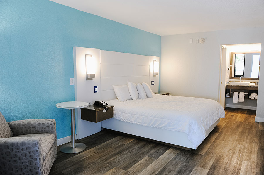 Regency Inn & Suites | 331 A1A Beach Blvd, St. Augustine, FL 32080, USA | Phone: (904) 471-7700