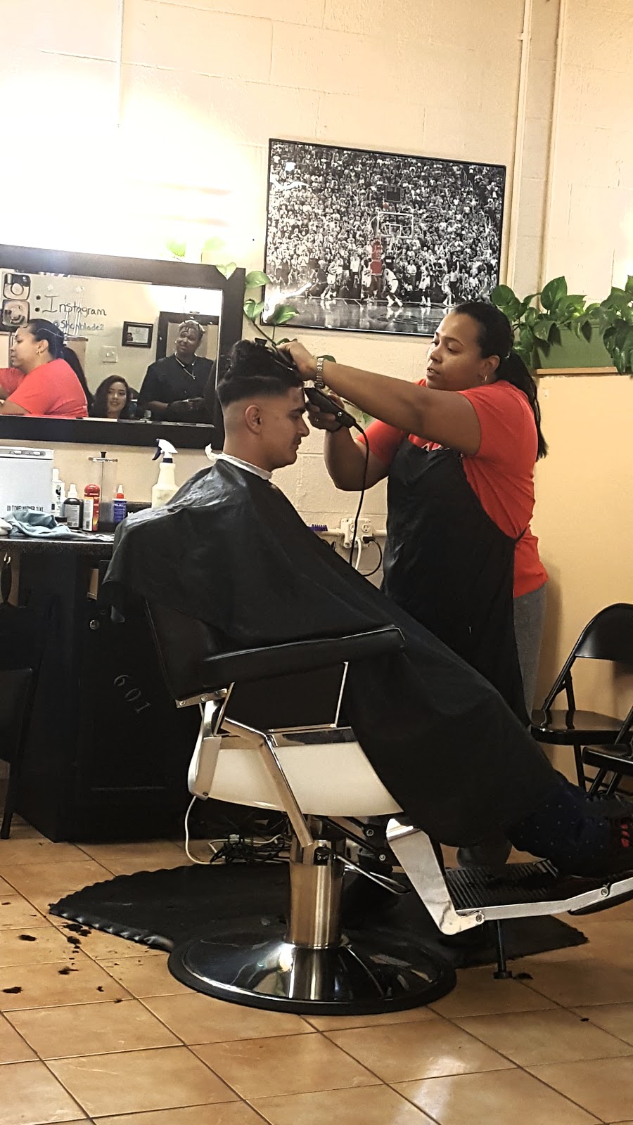 601 Barbershop and Salon | 236 W Bedford Euless Rd #4043, Hurst, TX 76053, USA | Phone: (817) 510-6682