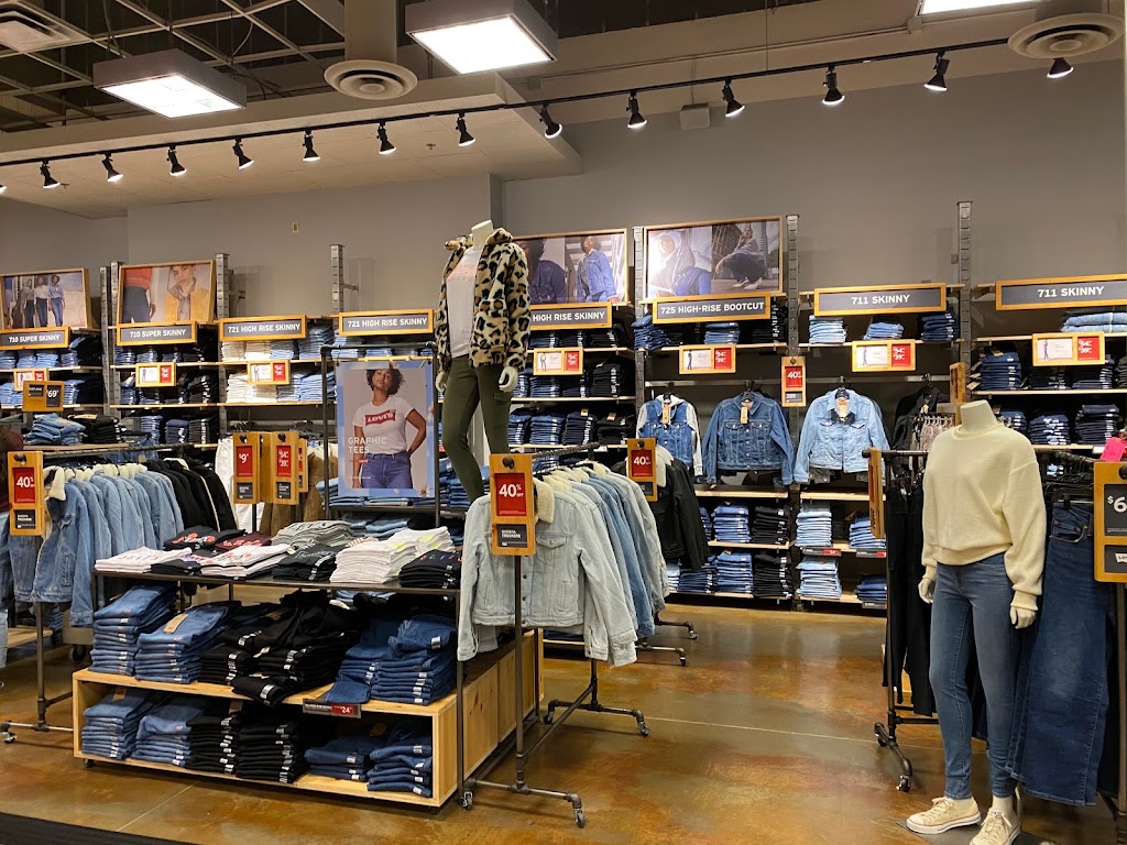 Levis Outlet Store | 5000 S Arizona Mills Cir SUITE- 196, Tempe, AZ 85282, USA | Phone: (480) 777-1192