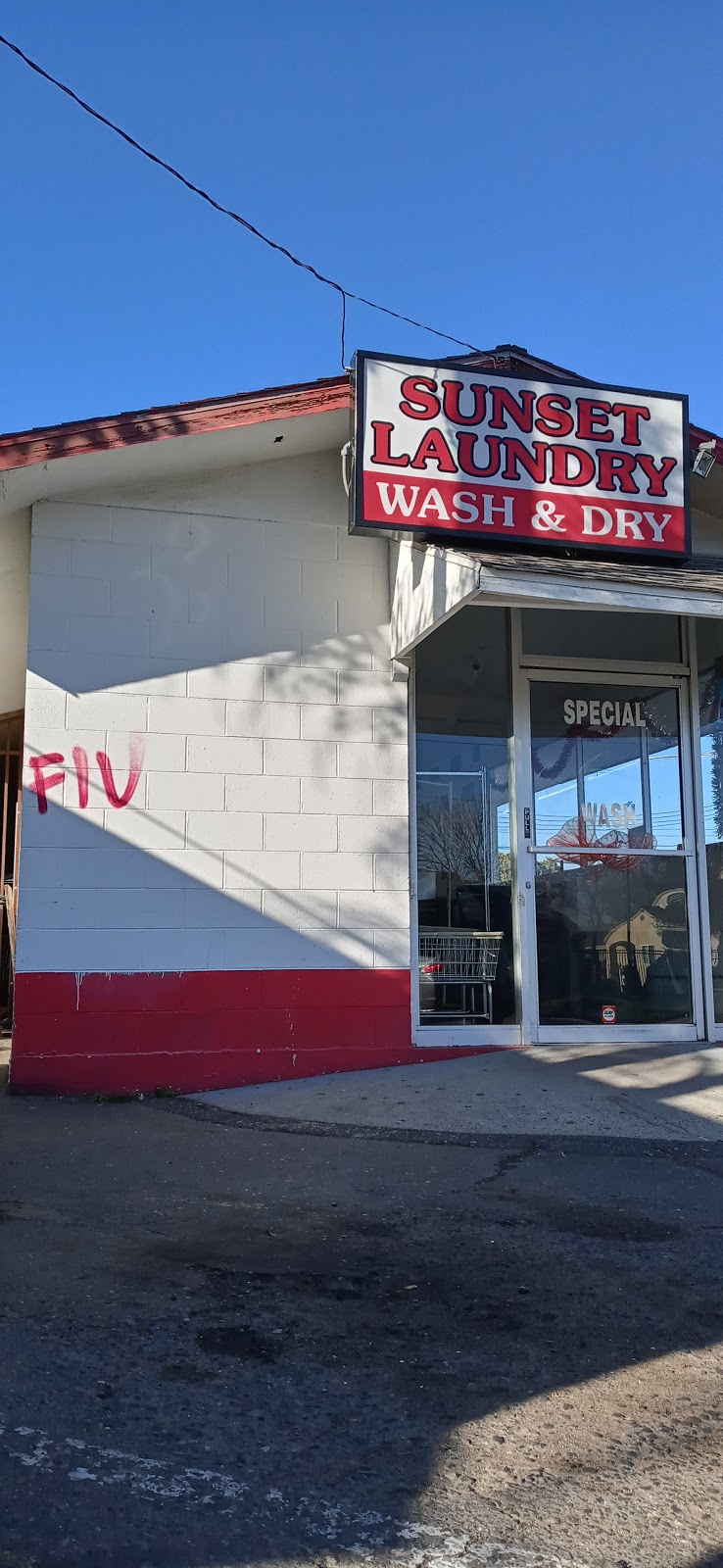 Sunset Laundry Wash & Dry | 915 Paradise Rd, Modesto, CA 95351, USA | Phone: (209) 260-2656