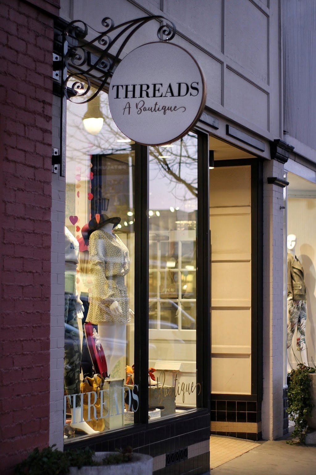 Threads A Boutique | 117 Kentucky St, Petaluma, CA 94952, USA | Phone: (707) 774-6073