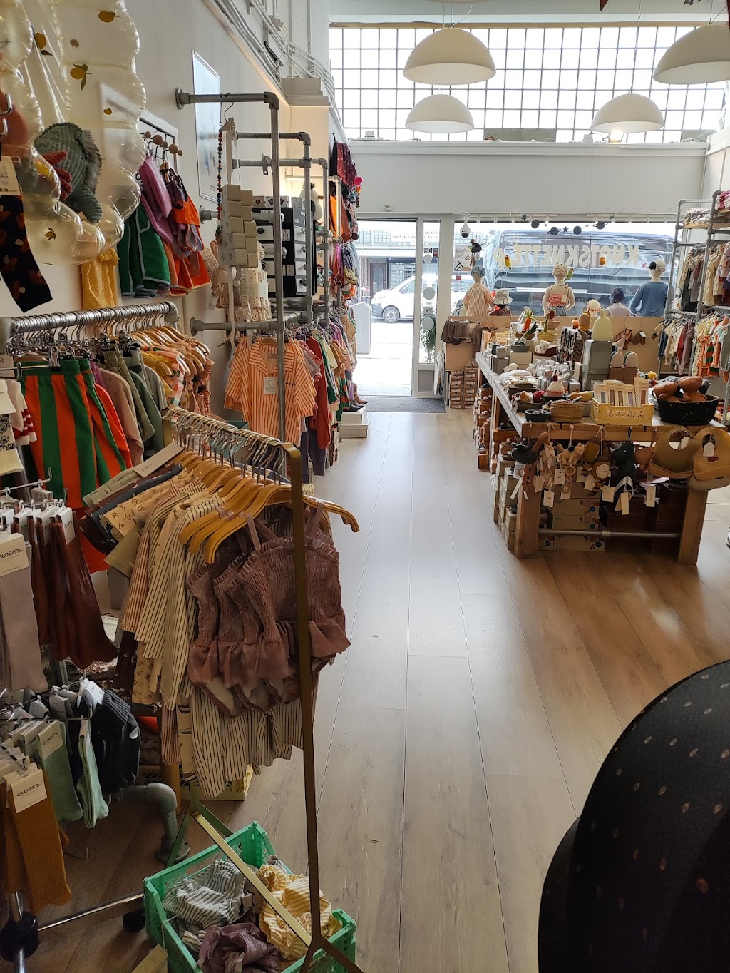 Knotsknetter | Jan Evertsenstraat 100, 1056 EH Amsterdam, Netherlands | Phone: 020 737 0600