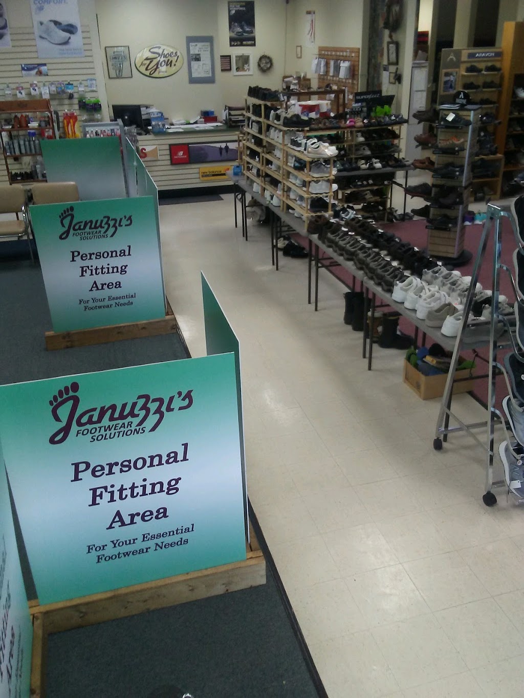 Januzzis Footwear Solutions | 207 N Leavitt Rd, Amherst, OH 44001, USA | Phone: (440) 984-7463