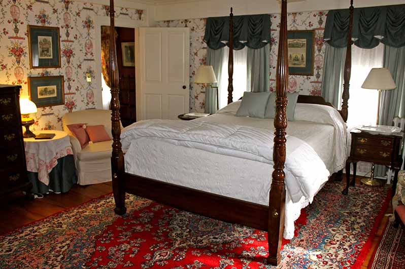 Rogers and Brown House Bed & Breakfast | 83 County Rd, Ipswich, MA 01938, USA | Phone: (978) 356-9600