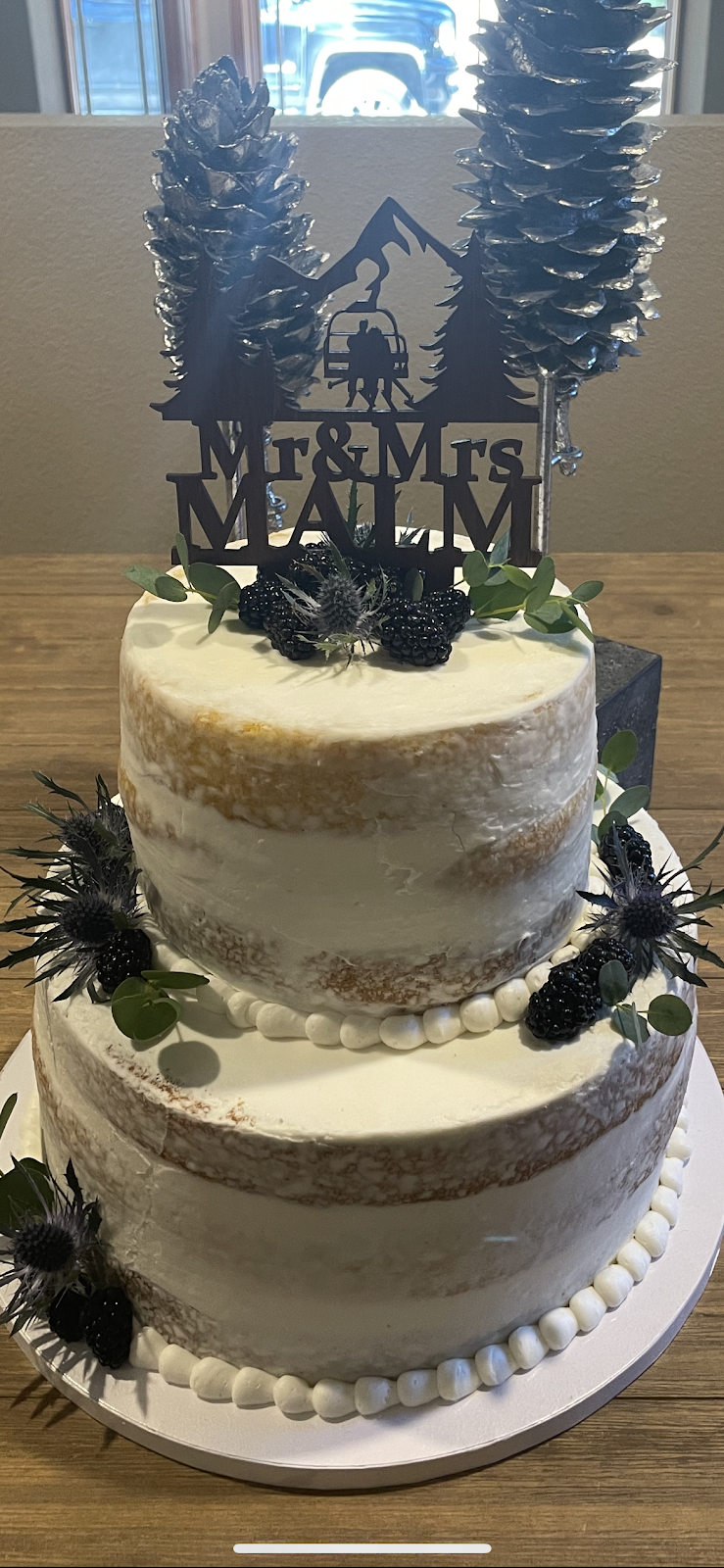 Loris Piece of Cake | 10500 Rollins Dr, Reno, NV 89521 | Phone: (760) 784-1462