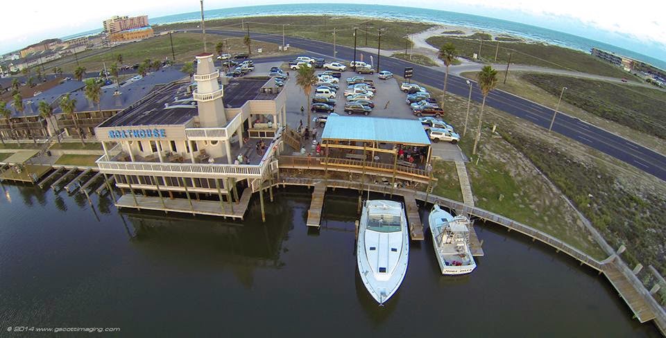 Boathouse Bar and Grill | 15241 Leeward Dr, Corpus Christi, TX 78418, USA | Phone: (361) 589-9601