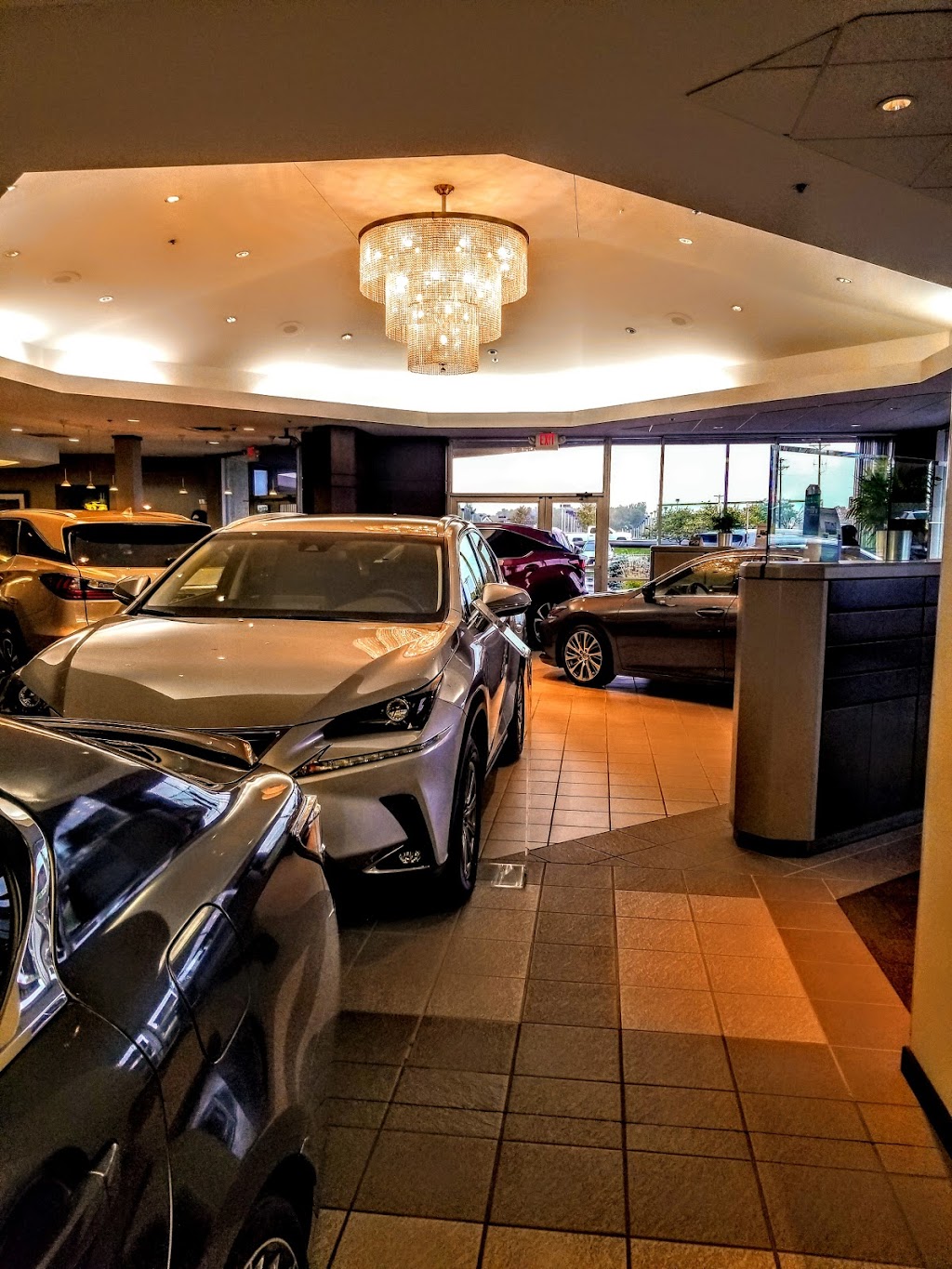 Lexus of Maplewood | 3000 US-61, Maplewood, MN 55109, USA | Phone: (651) 724-9742