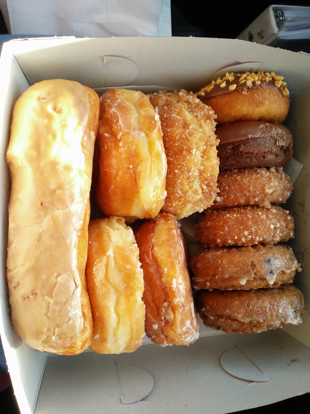 B & B Donuts | 528 S Beach Blvd, Anaheim, CA 92804, USA | Phone: (714) 826-0205