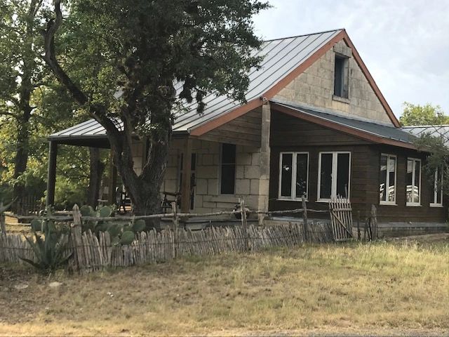 Comanche Creek Ranch Cabins | 1954 Lower Mason Creek Rd, Bandera, TX 78003, USA | Phone: (979) 415-5501