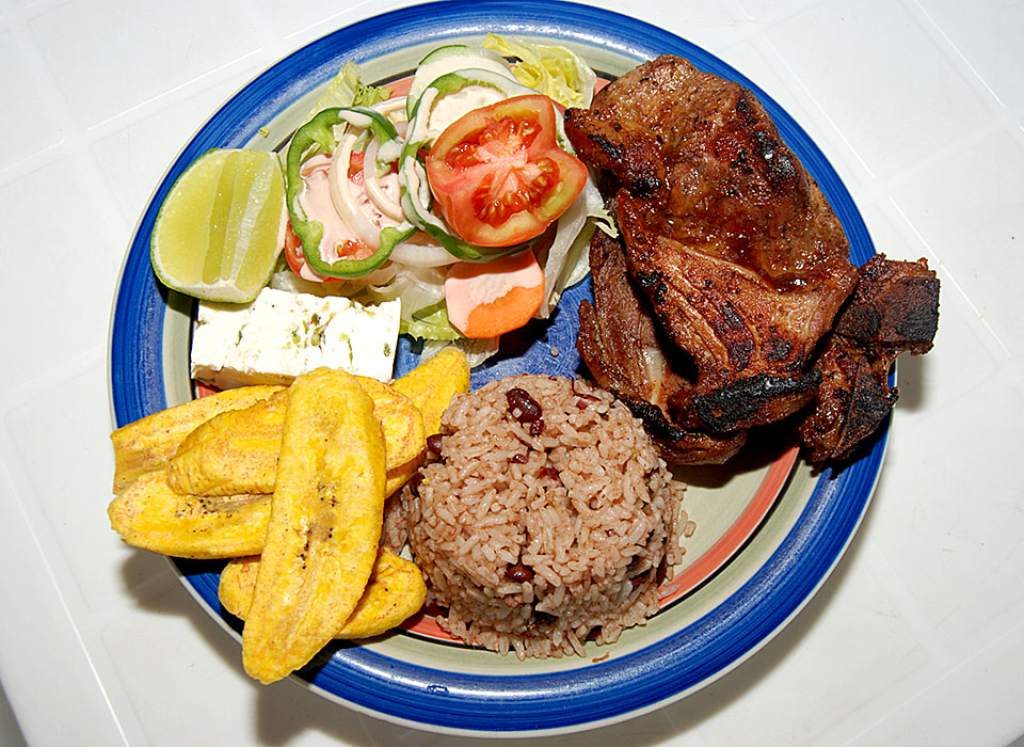 Casa Honduras Restaurant | 132 Kent St, Trenton, NJ 08611, USA | Phone: (609) 393-0333