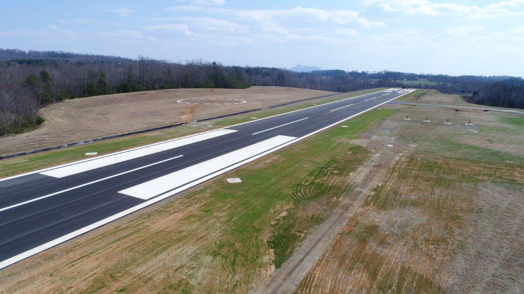 Mount Airy/Surry County Airport (MWK) | 146 Howard Woltz Jr Way, Mt Airy, NC 27030, USA | Phone: (336) 789-5153