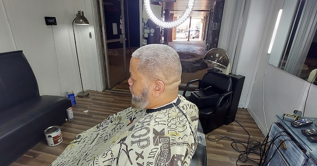 In the Cut Barbershop Salon | 7922 N MacArthur Blvd, Oklahoma City, OK 73132, USA | Phone: (405) 977-6213