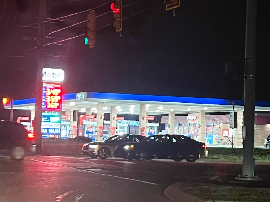 Mobil | 46900 North Ave, Macomb, MI 48042, USA | Phone: (586) 949-8449