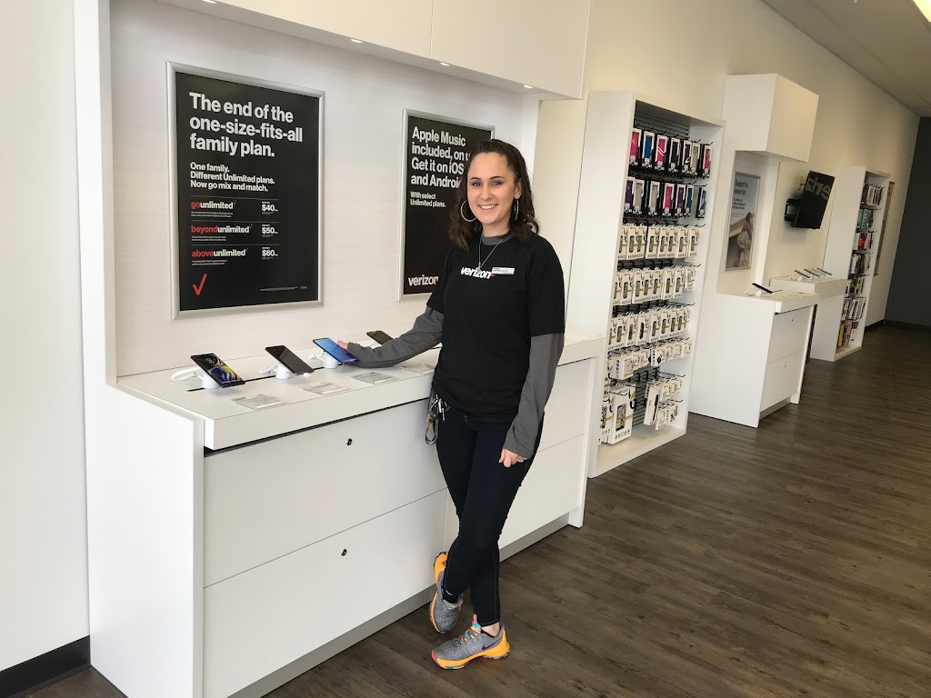Verizon Authorized Retailer - Russell Cellular | 1019 High Point St, Randleman, NC 27317, USA | Phone: (336) 498-6677