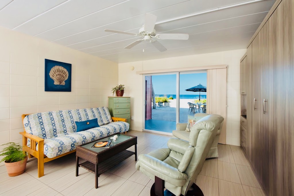 Island House Apartment Motel | 205 Casey Key Rd, Nokomis, FL 34275, USA | Phone: (941) 488-1719