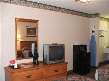 DeerfieldInn & Suites | 2027 US Hwy 41, Greenbrier, TN 37073 | Phone: (615) 643-4770 ext. 0