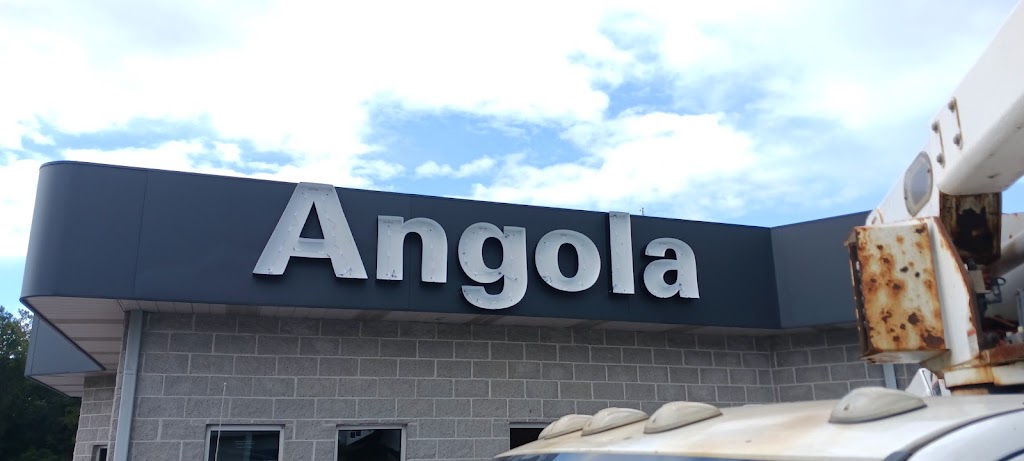 Angola Chrysler Dodge Jeep Ram | 1006 S Wayne St, Angola, IN 46703, USA | Phone: (260) 665-2125