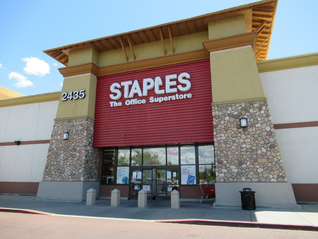 Staples | 2435 Iron Point Rd, Folsom, CA 95630, USA | Phone: (916) 983-2861