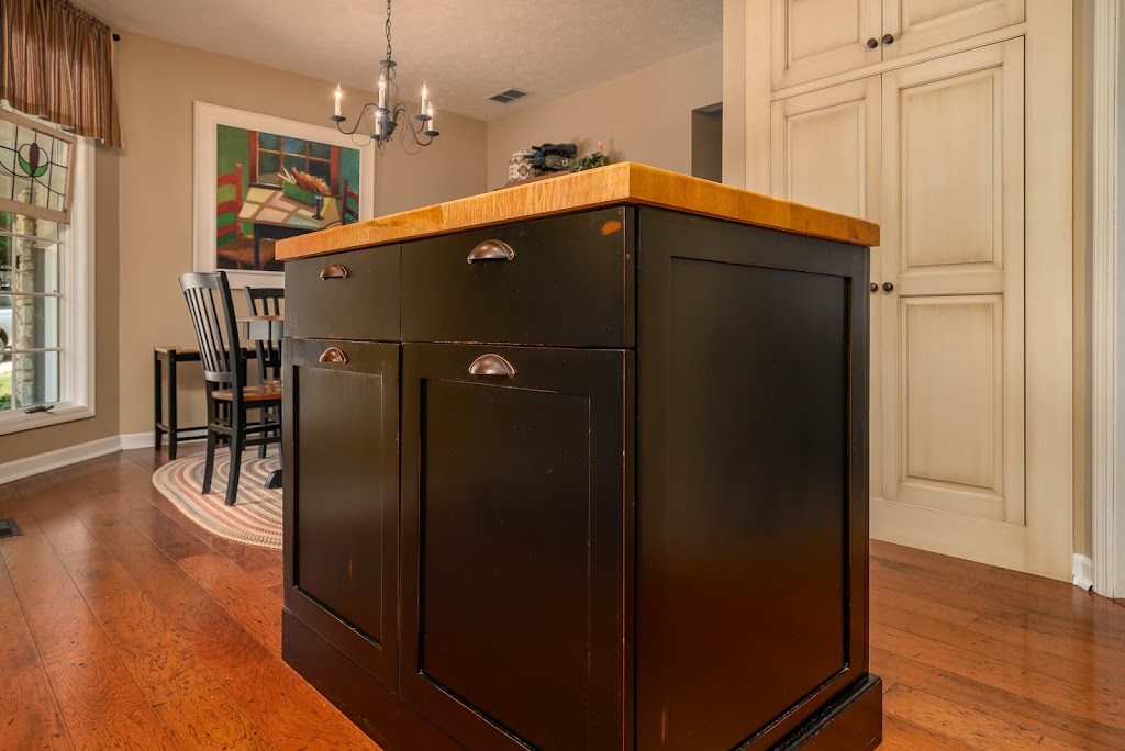 Creative Cabinet Concepts | 2705 Carmody Blvd, Middletown, OH 45042, USA | Phone: (513) 727-9872