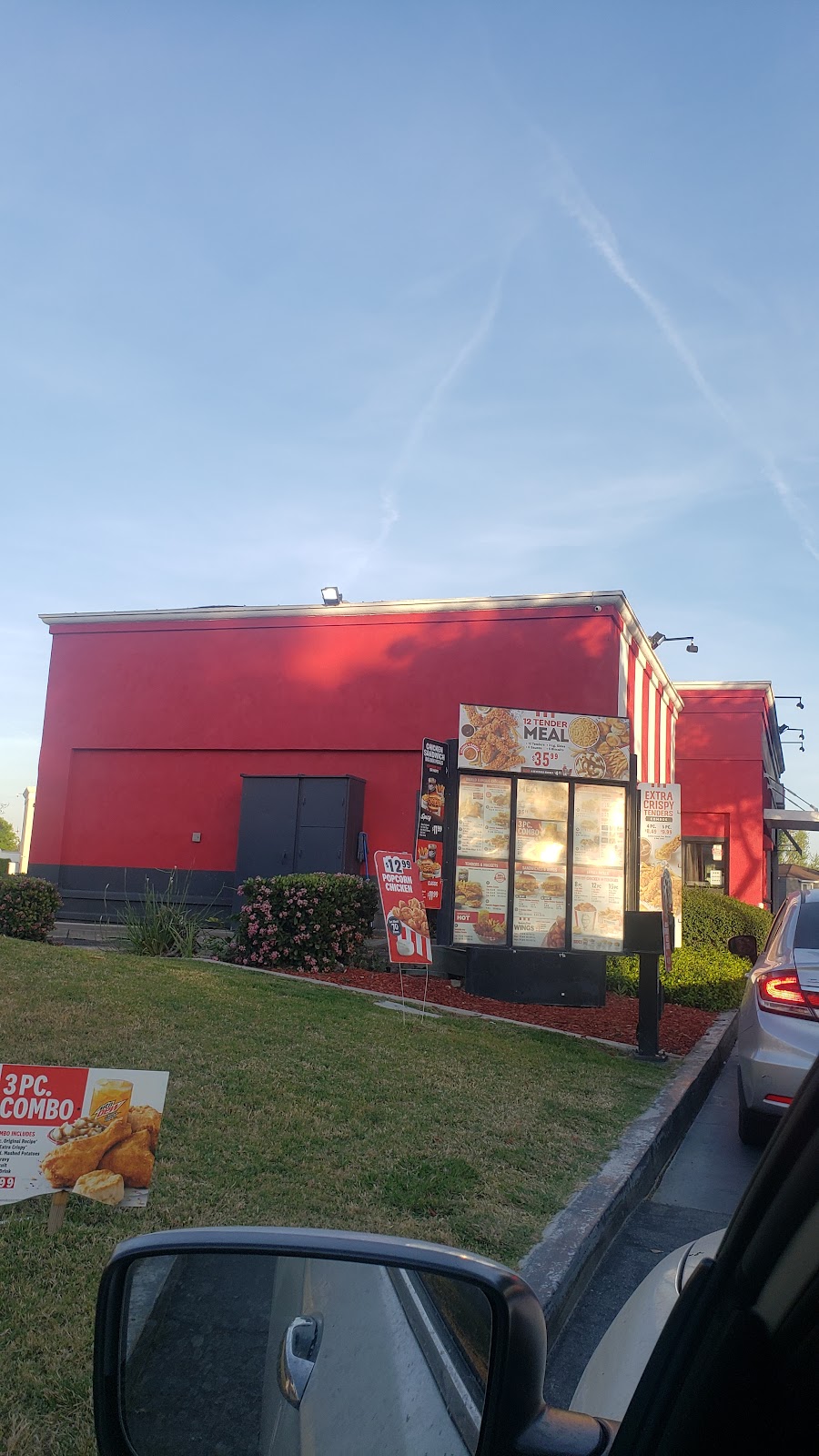 KFC | 555 S Glendora Ave, West Covina, CA 91790, USA | Phone: (626) 338-6912