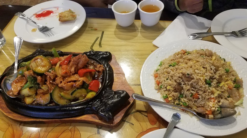 J&J Chinese Restaurant | 1025 NW Gilman Blvd E-8, Issaquah, WA 98027, USA | Phone: (425) 391-9888