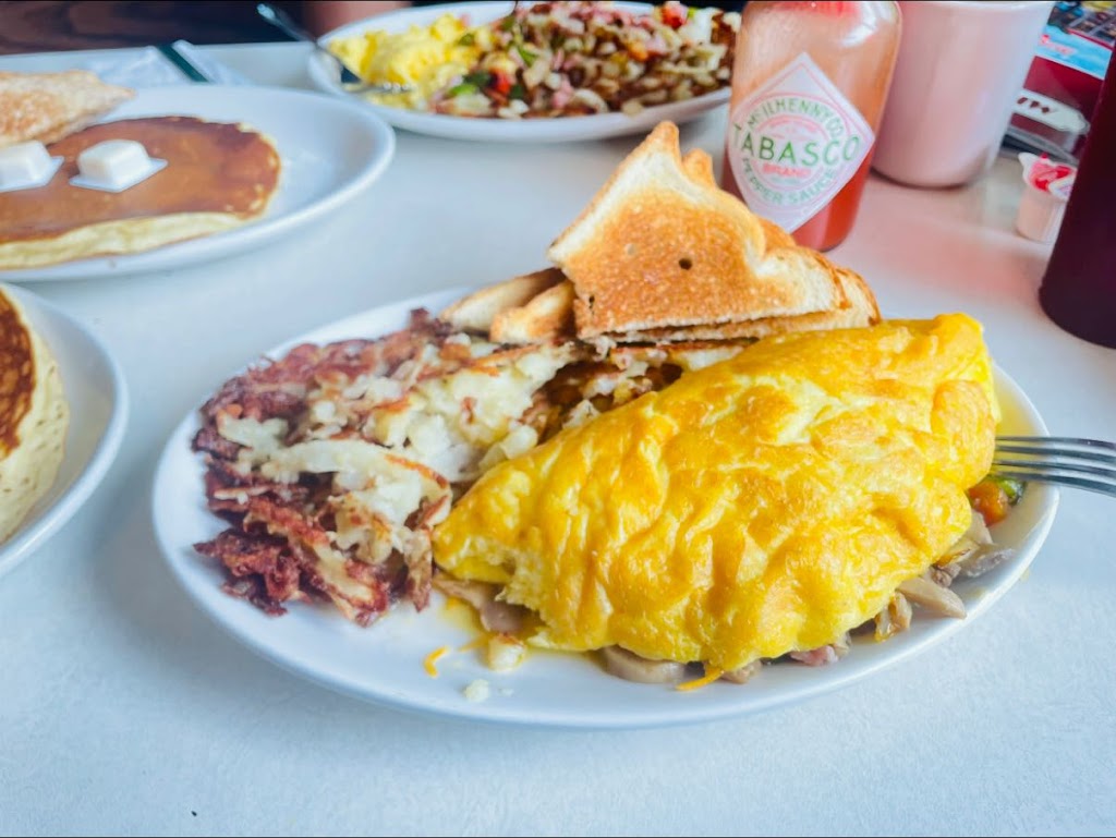 Mickeys Diner By willy | 1950 7th St W, St Paul, MN 55116, USA | Phone: (651) 698-8387