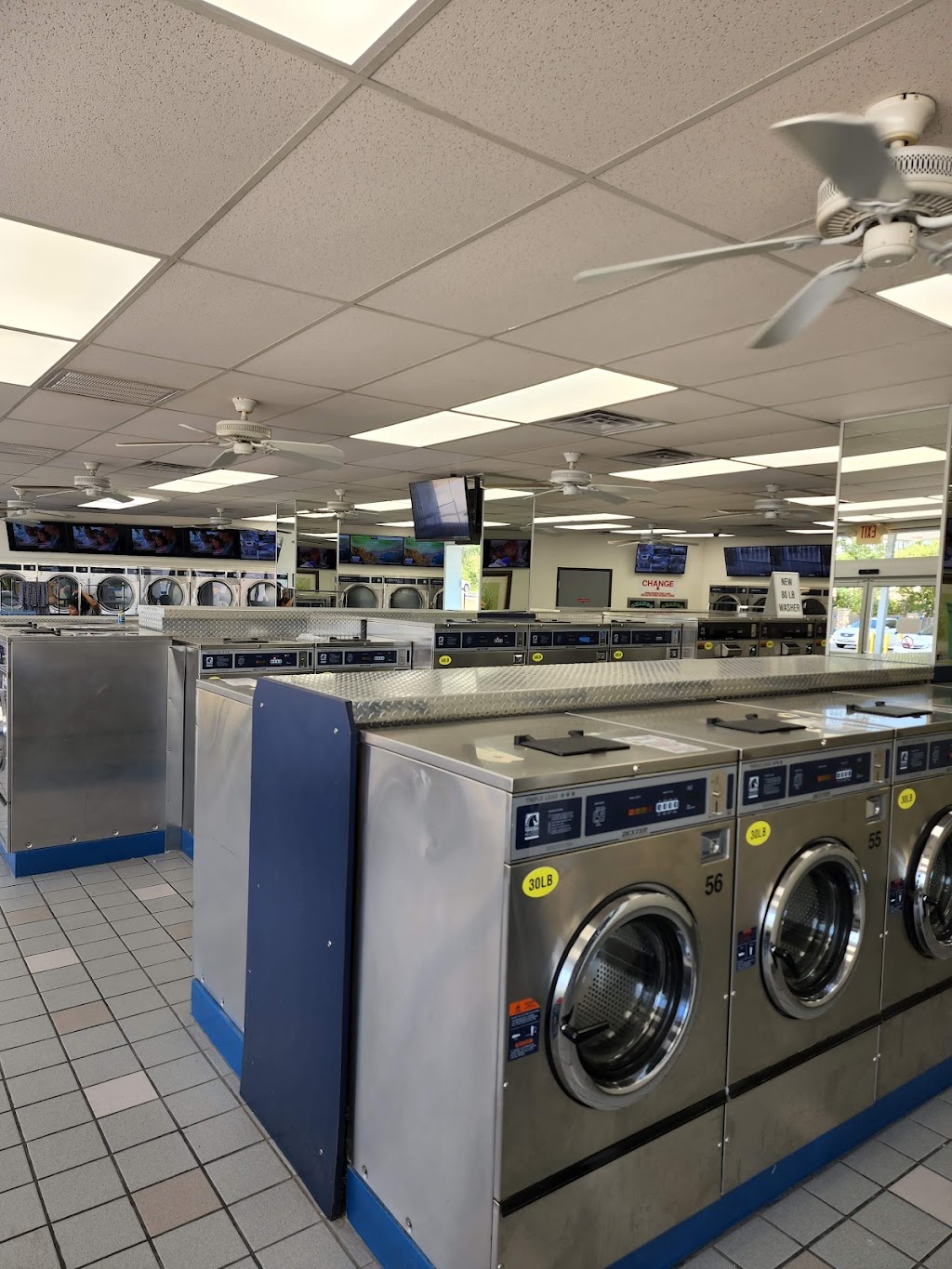 Roys Laundry | 923 S Carroll Blvd, Denton, TX 76201, USA | Phone: (940) 627-6362