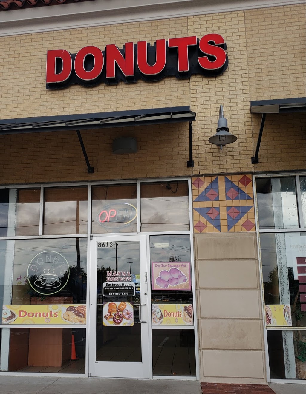 Manna Donuts | 8613 N Beach St, Fort Worth, TX 76244, USA | Phone: (817) 562-2355