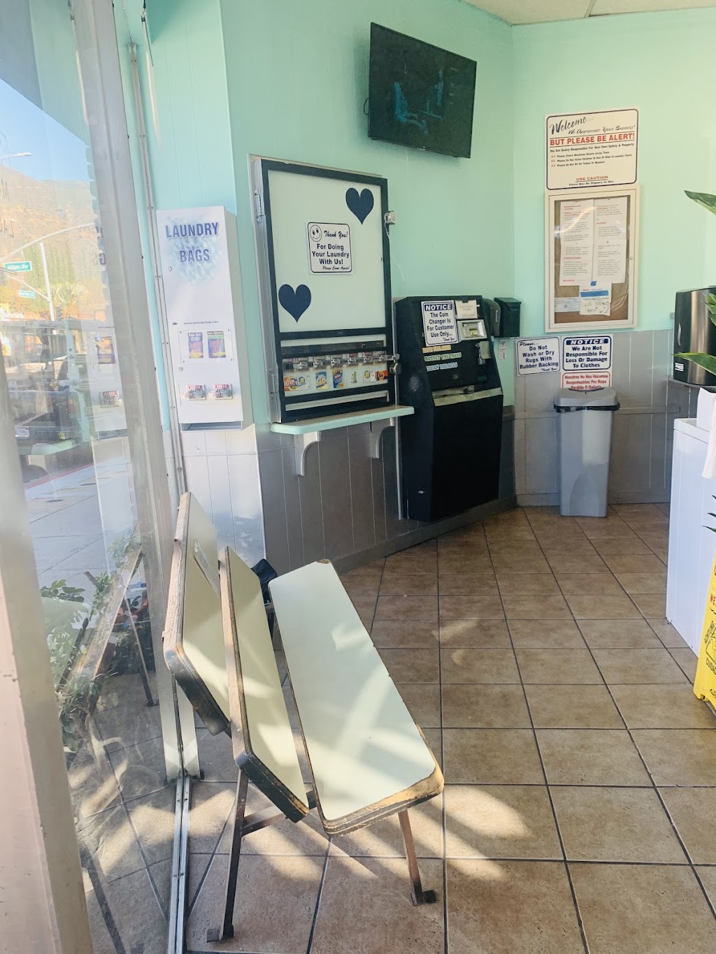 Miss Luciles Launderette | 1840 New York Dr, Altadena, CA 91001, USA | Phone: (626) 314-4013