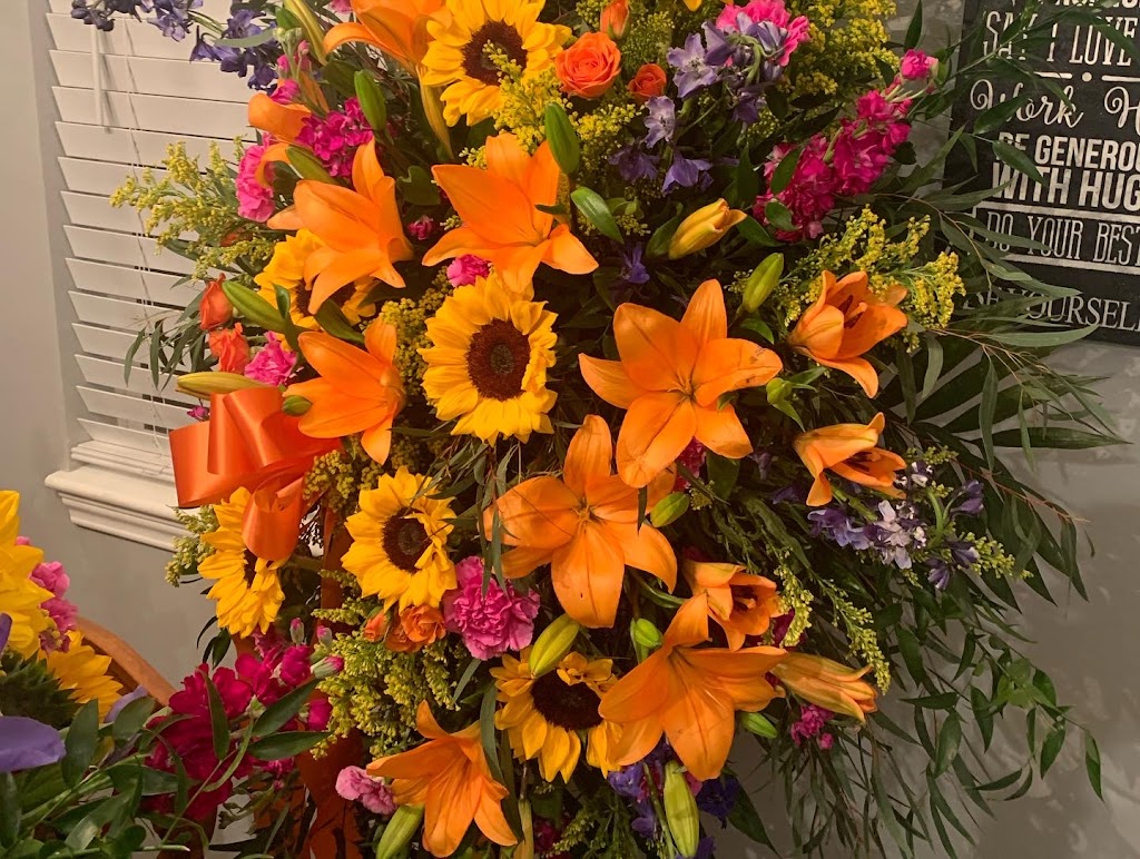 Darrell Whitsel Florist & Greenhouse | 101 S Friou St, Alvarado, TX 76009, USA | Phone: (817) 783-3250