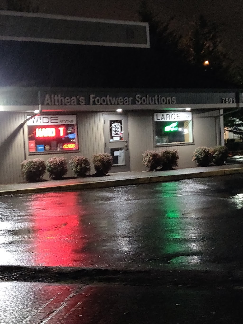 Altheas Footwear | 7501 Custer Rd W, Lakewood, WA 98499, USA | Phone: (253) 473-4311