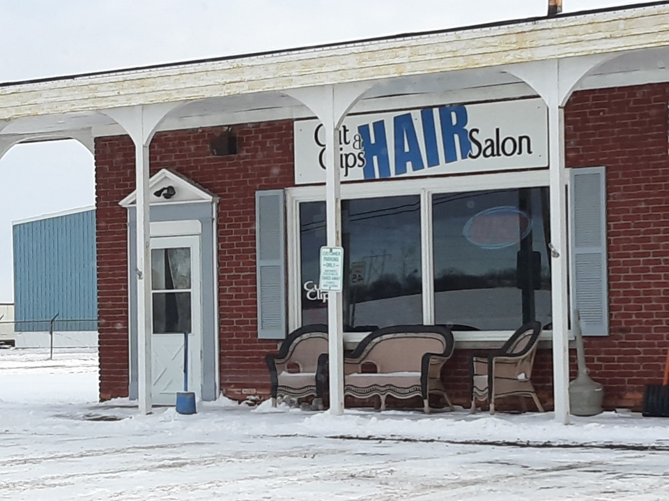Cut & Clips Hair Salon | 2028 Lockport Rd, Niagara Falls, NY 14304, USA | Phone: (716) 239-9307