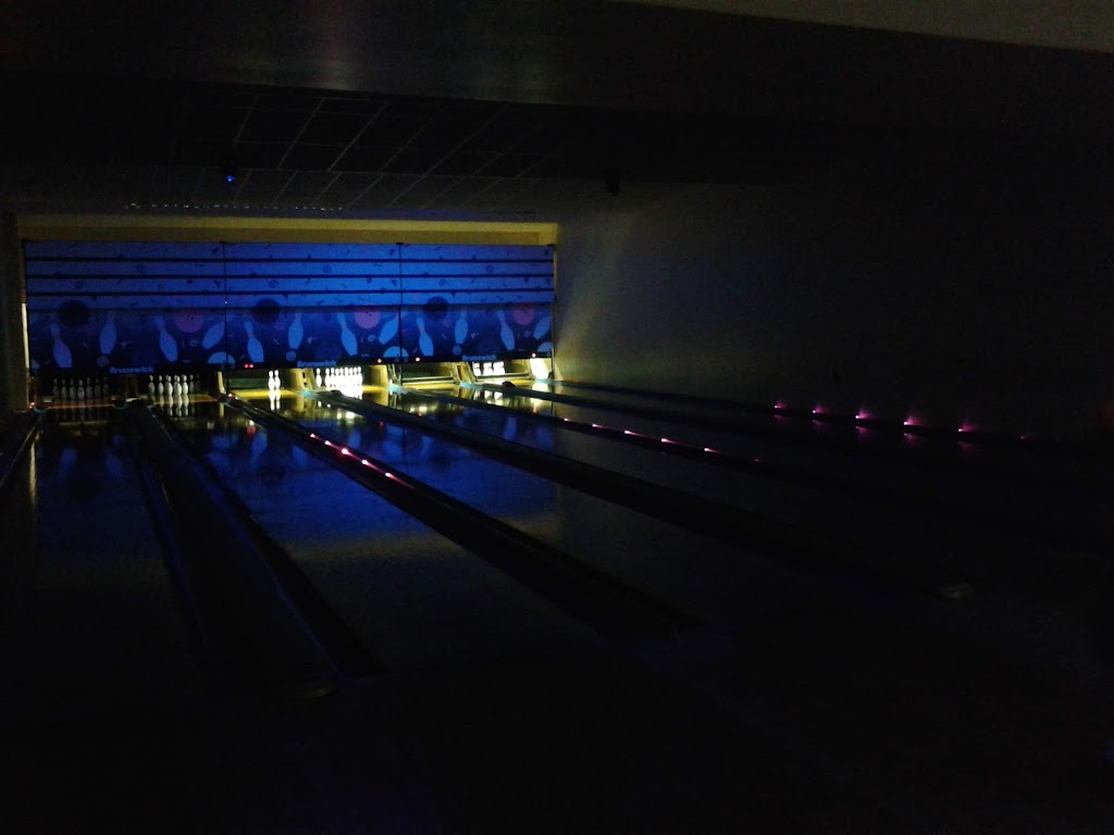 The Escape Bowling Center | 410 Center St, Wahiawa, HI 96786, USA | Phone: (808) 653-5576