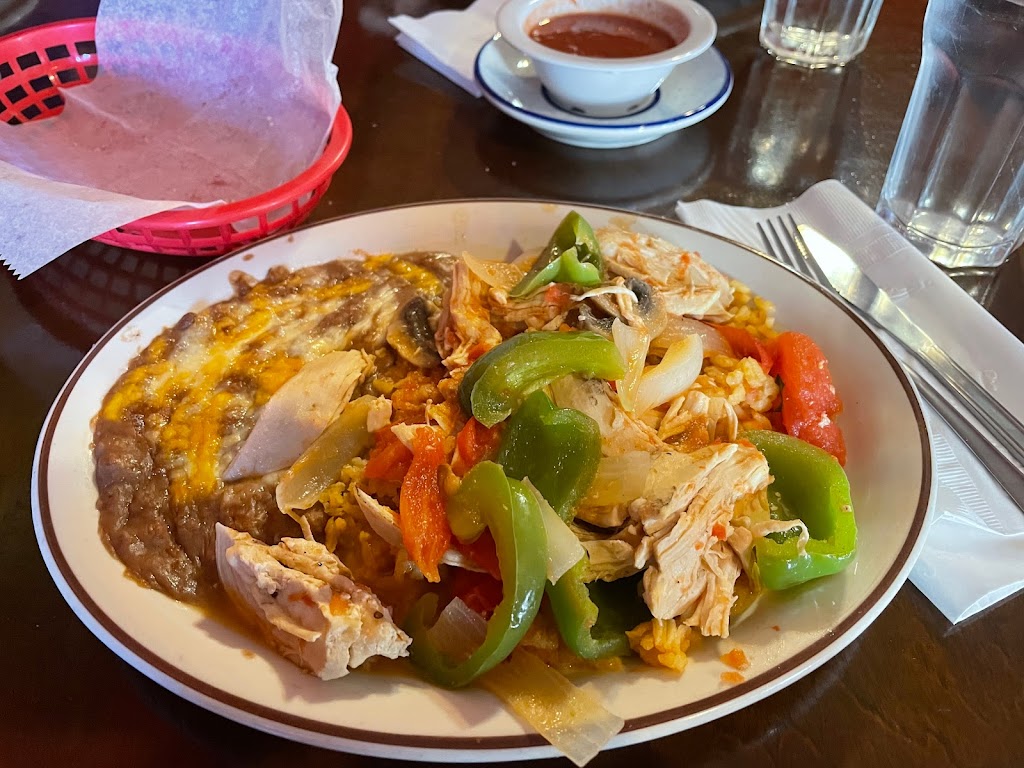 El Carpintero Mexican Restaurant | 4109 W Olive Ave, Burbank, CA 91505, USA | Phone: (818) 566-4093