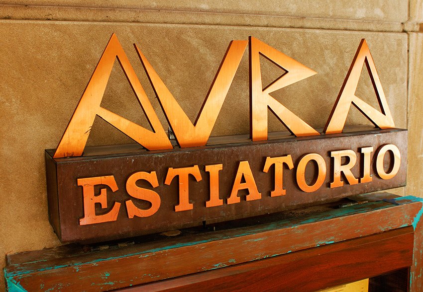 Avra 48th Street | 141 E 48th St, New York, NY 10017, USA | Phone: (212) 759-8550