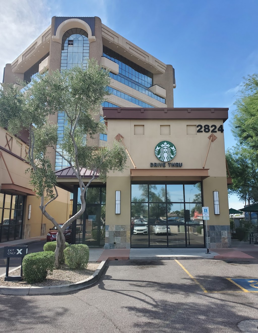 Starbucks | 2824 N 44th St, Phoenix, AZ 85008, USA | Phone: (602) 952-6090