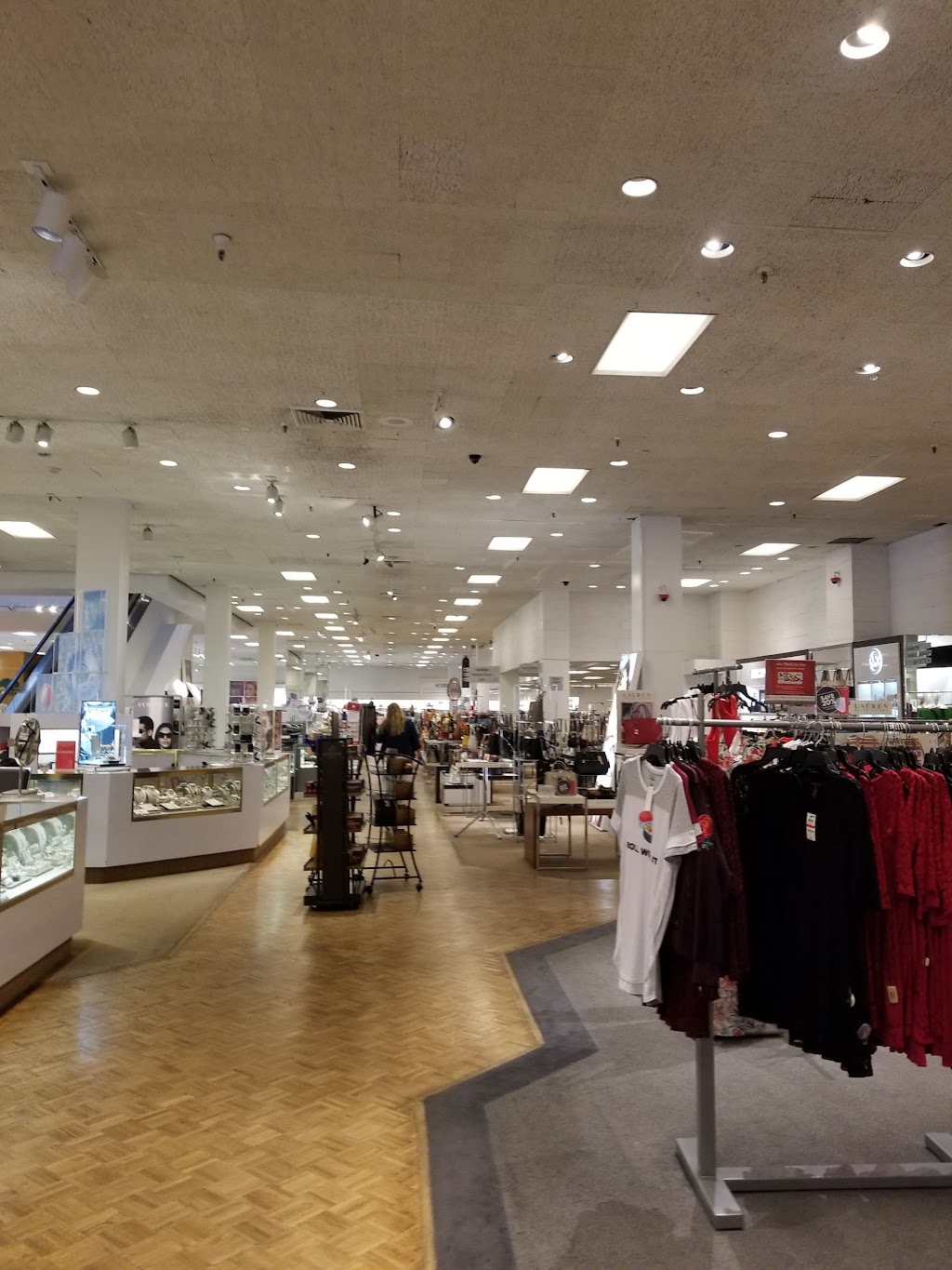 Macys | 6000 Sunrise Mall Rd, Citrus Heights, CA 95610, USA | Phone: (916) 962-3333