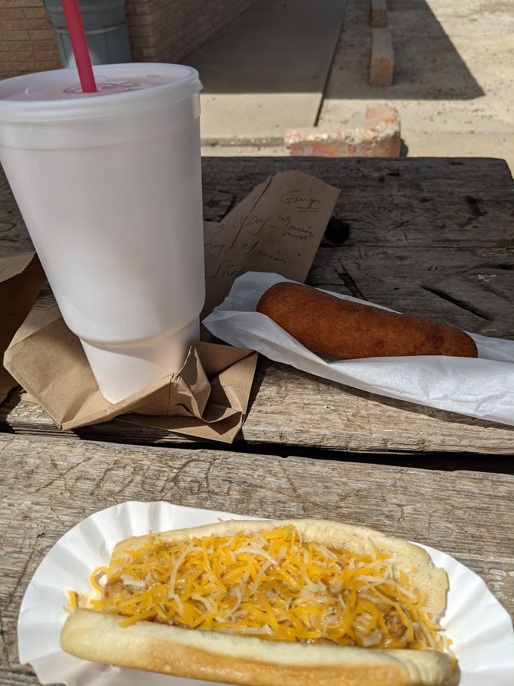 Dixie Dog Drive In | 726 Frontage Rd, Idalou, TX 79329, USA | Phone: (806) 892-2441