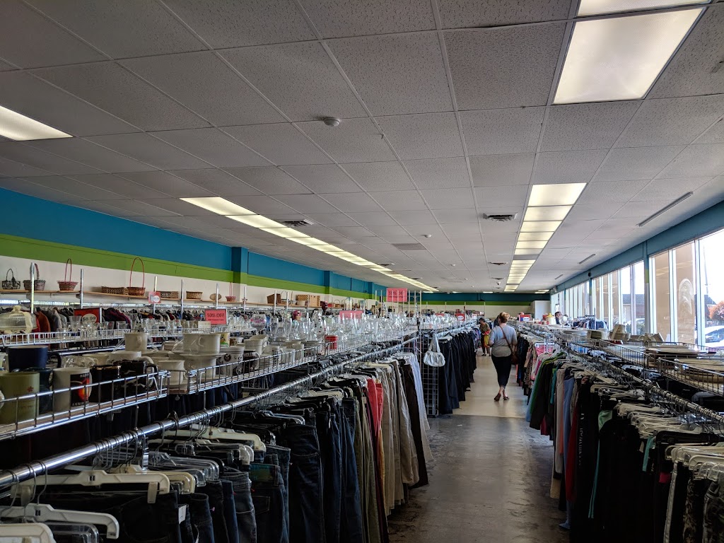 Goodwill - Redwood Empire | 1000 Lakeville St, Petaluma, CA 94952, USA | Phone: (707) 778-7485