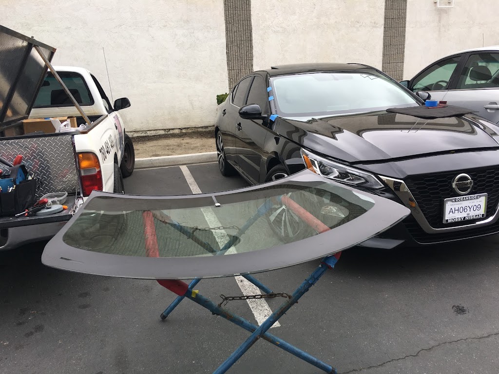 4M Auto Glass | 2466 S Santa Fe Ave, Vista, CA 92084, USA | Phone: (760) 481-4997