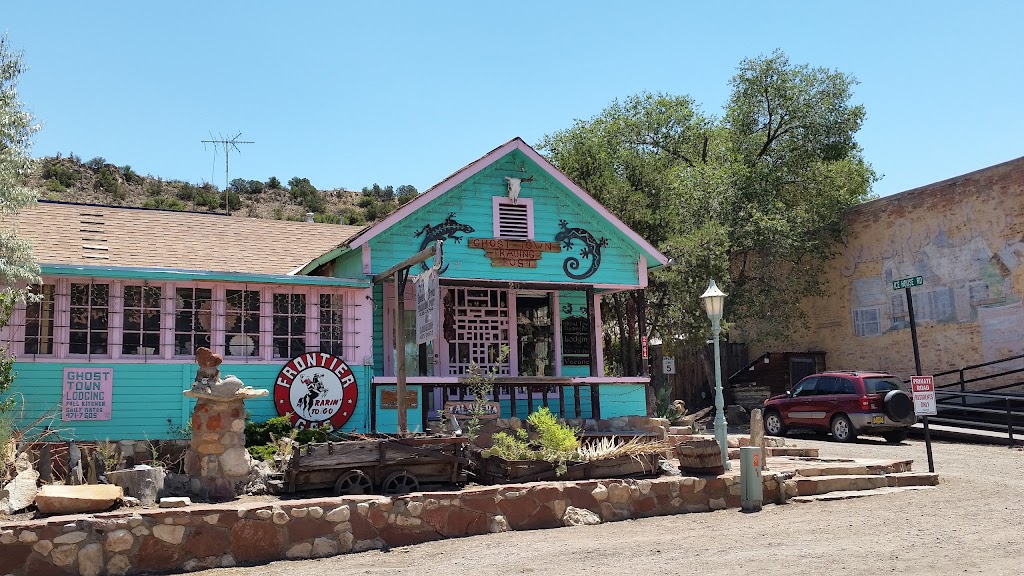 Ghost Town Trading Post/Lodging | 2864 NM-14, Madrid, NM 87010, USA | Phone: (505) 471-7605