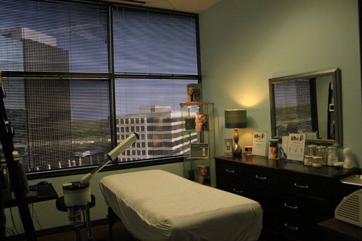 Dermatology Office of Dr. Ellen Turner | 4420 W Lovers Ln, Dallas, TX 75209, USA | Phone: (214) 373-7546