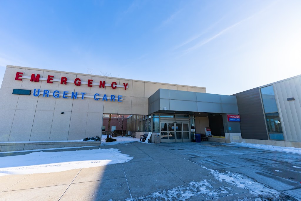 St. Francis Regional Medical Center: Emergency Room | 1455 St Francis Ave, Shakopee, MN 55379, USA | Phone: (952) 428-3000