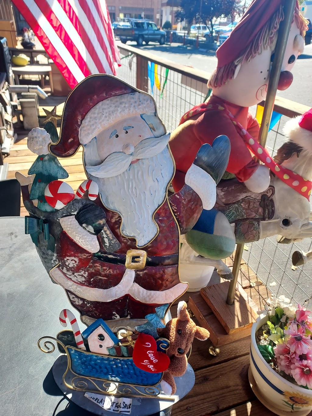 Merry-Go-Round Merchandise | 455 Main St C, Newcastle, CA 95658, USA | Phone: (916) 203-9603