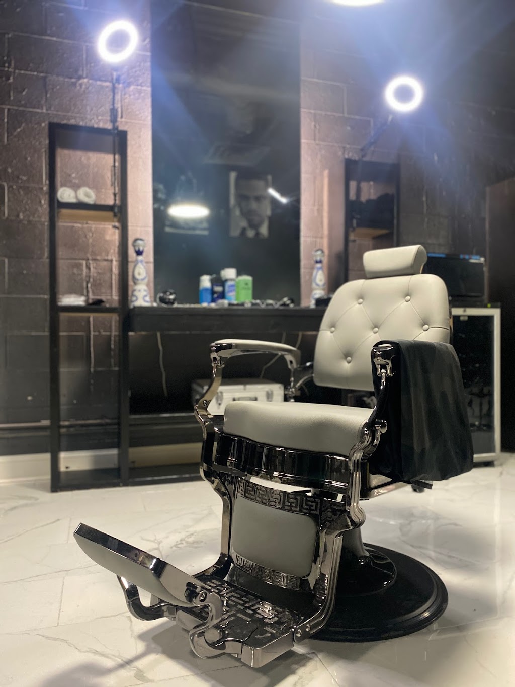 Essence Luxury Barber Shop | 801 Bell Rd, Antioch, TN 37013, USA | Phone: (615) 731-6447