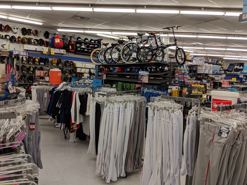 Big 5 Sporting Goods | 4838 Convoy St, San Diego, CA 92111, USA | Phone: (858) 560-0311