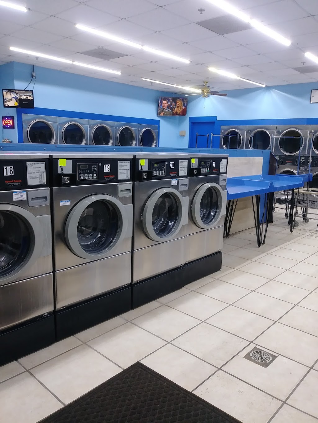 Blue Water Laundry | 2236 S Cobb Dr SE, Smyrna, GA 30080, USA | Phone: (770) 989-1400