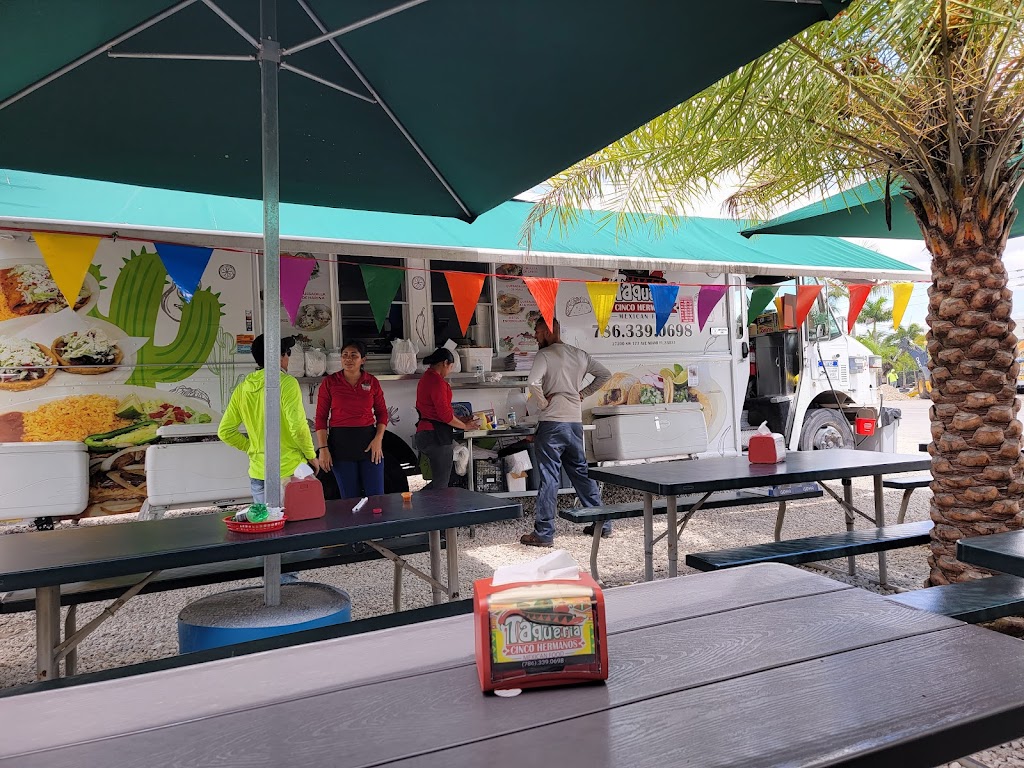 Taqueria Cinco Hermanos Food Truck | 27500, 27200 SW 177th Ave, Homestead, FL 33031, USA | Phone: (786) 339-0698