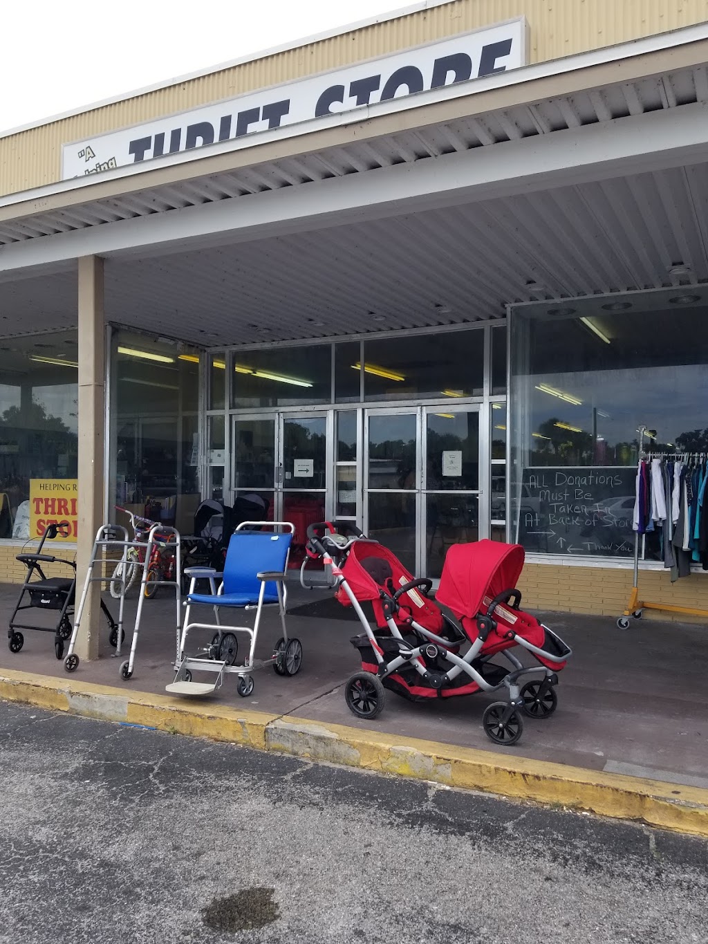 Helping rock thrift store | 14801 7th St, Dade City, FL 33523, USA | Phone: (352) 521-0535